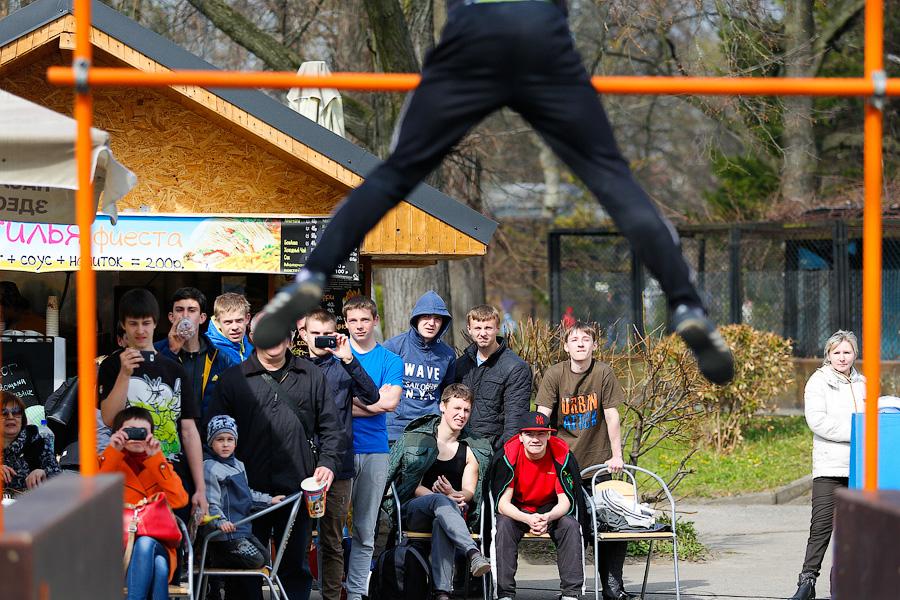Орлята учатся летать: в Калининграде открыли сезон паркура