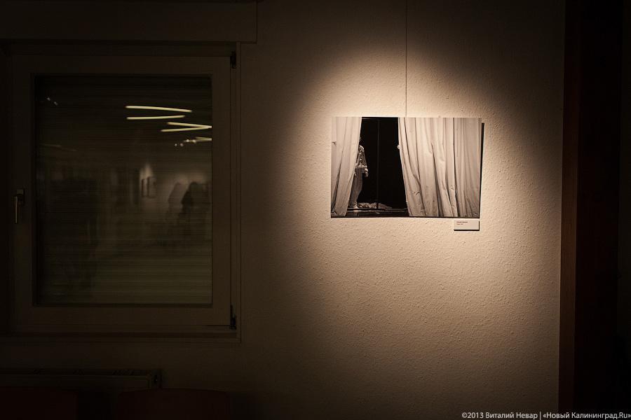 «Точка „0“»: фотохудожники Калининграда о выставке «Белый» в Немецко-русском доме