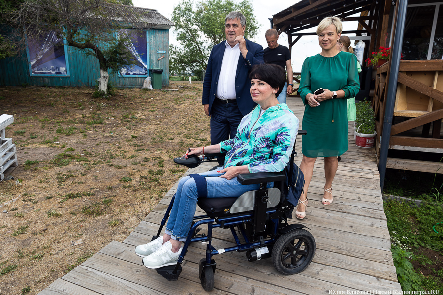 С учетом потребностей: в Прибрежном обустроили пляж для инвалидов-колясочников