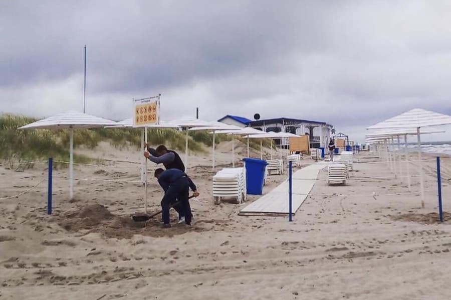 В Янтарном восстановили пострадавший от шторма пляж