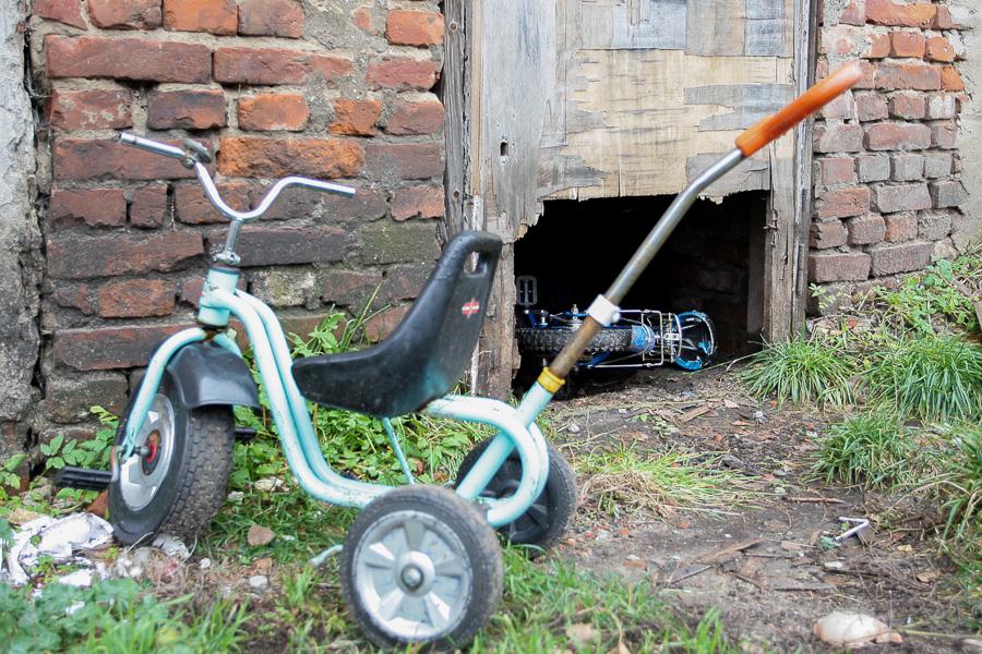 «Ладно, нас завалит, но детей?!»: власти Советска не спешат расселять аварийный дом