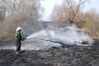 На территории страны насчитали 100 крупных непотушенных пожаров 