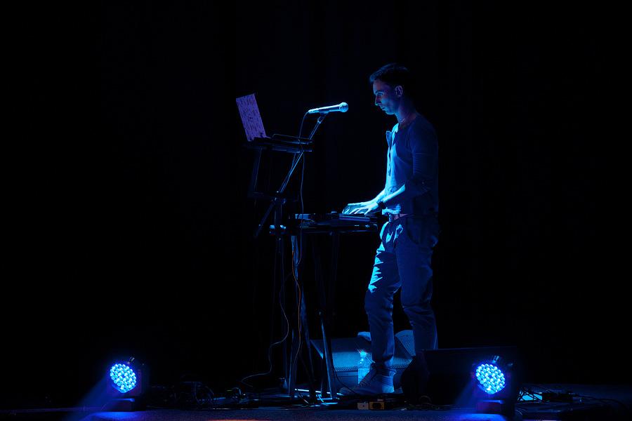 «Белая песня»: фоторепортаж с концерта Светланы Сургановой