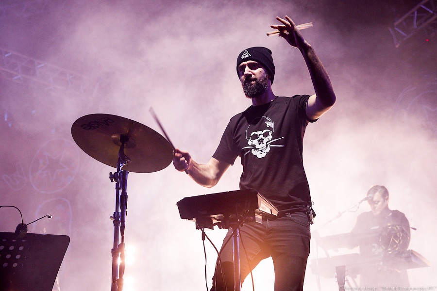 Всё такое немодное: в Калининграде с новой программой выступила группа «Би-2»