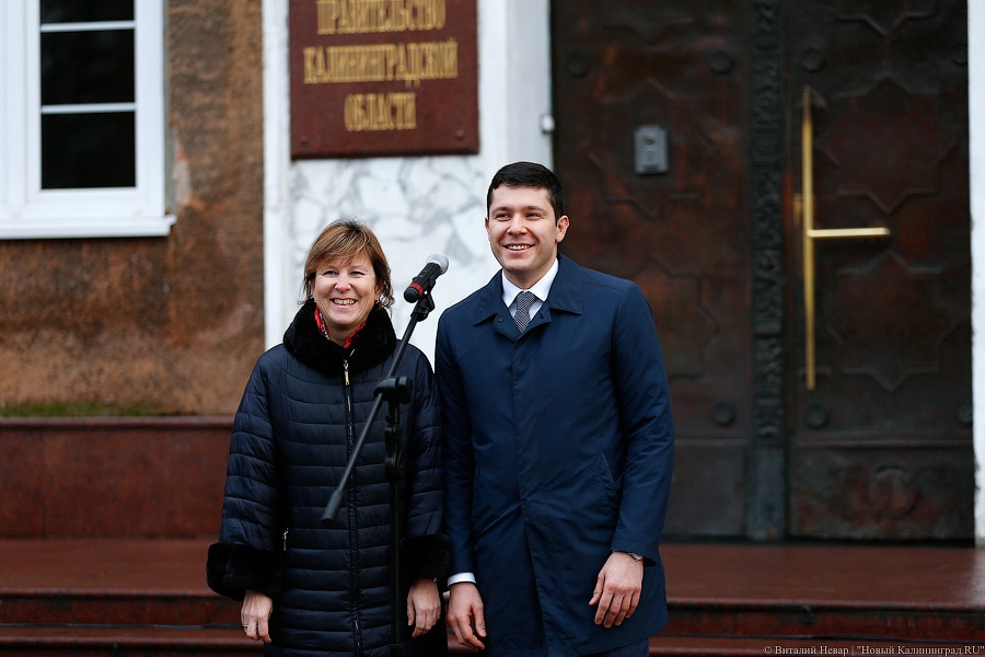 Жёлтые газели: муниципалитетам вручили ключи от новых школьных автобусов