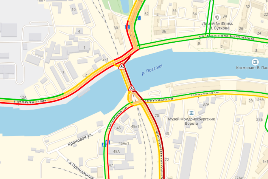 Автомобилисты сообщают о перекрытии двухъярусного моста (фото)