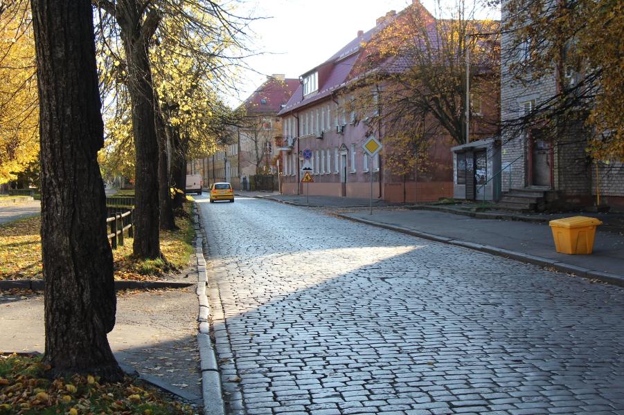 Власти Калининграда обещают расширить дорогу на улице Павлика Морозова