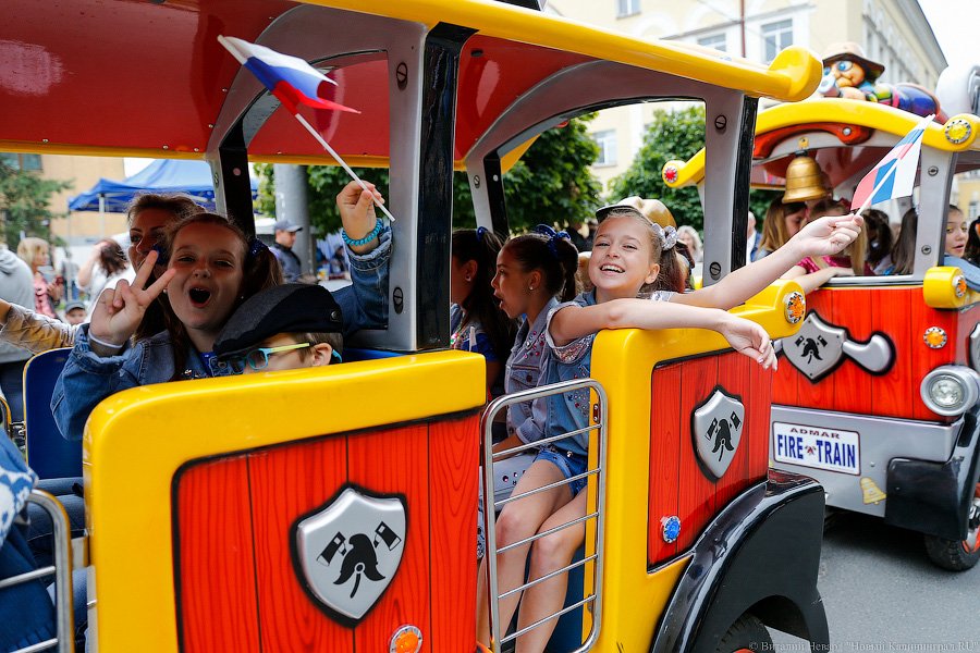 Все при параде: пешеходная зона Калининграда в День города (фото)