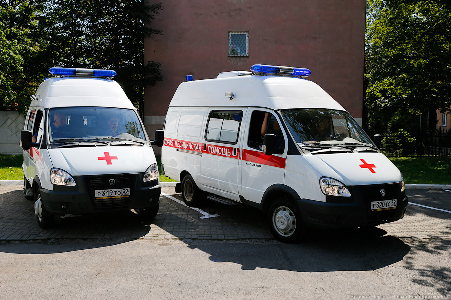 112: в Калининграде мужчина в состоянии аффекта угрожал спрыгнуть с 8 этажа