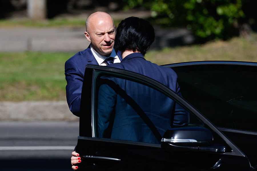 «Гранд-концерт» для солистов с оркестром: как отчитывались главы Калининграда (фото)