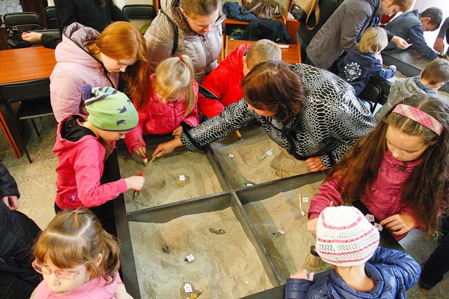 Дети и древности: в историко-художественном музее прошли занятия по археологии