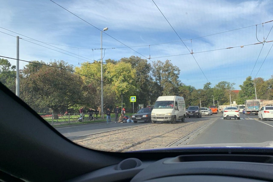 В районе Калининградского зоопарка на переходе сбили пешехода (фото)