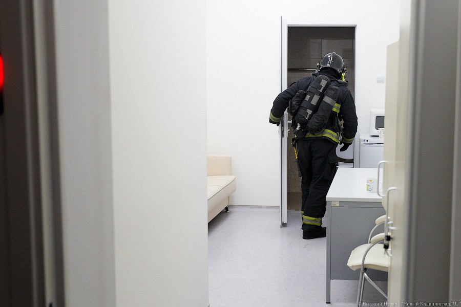 Полеты наяву: сотрудники МЧС «потушили» отделение микрохирургии глаза