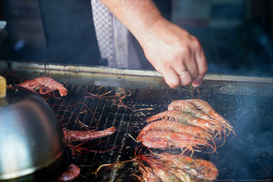 Взять в руку и есть: у Дома Советов прошел городской пикник Kaliningrad Street Food