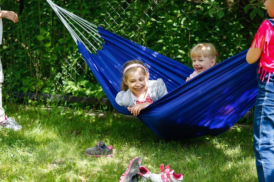 «А нас по телевизору покажут?»: чем занимаются дети в детском лагере «Kids»