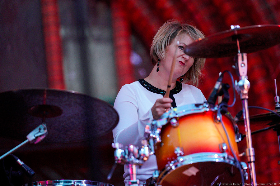 Алиханов вместо Сантаны: как прошла презентация новых дат «Калининград Сити Джаза»