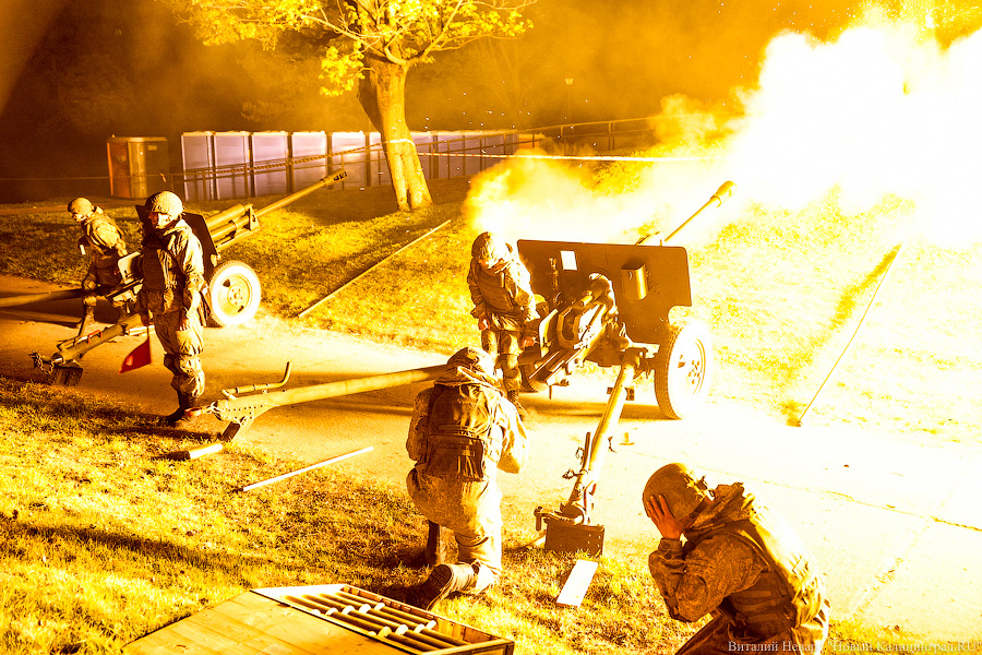 30 залпов: салют в честь Дня Победы в Калининграде (фото)