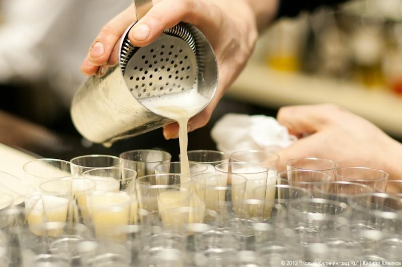 Сухая теория и жидкая практика: мастер-класс бренд-амбассадора ликёра Becherovka