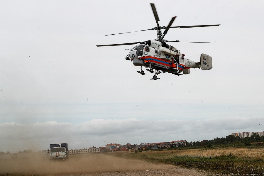 Дроны, вертолет и много пены: спасатели учатся действовать при массовых ДТП