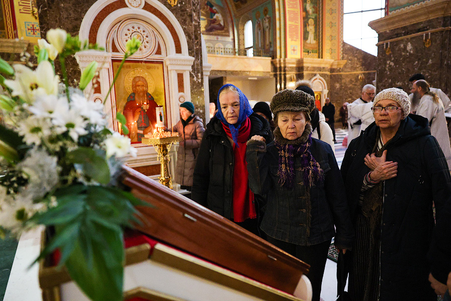 Великая агиасма: освящение воды в соборе Христа Спасителя в Крещенский сочельник (фото)