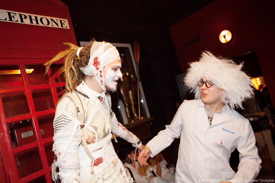 «Живее всех святых»: фоторепортаж с Хэллоуина на «Вагонке»