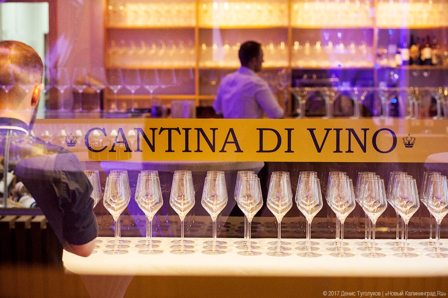 Сто оттенков красного и белого: что такое Cantina di Vino на улице Леонова