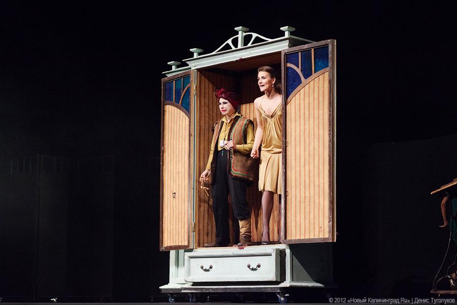 «Искреннее искусство по Булгакову»: фоторепортаж со спектакля «Зойкина квартира»