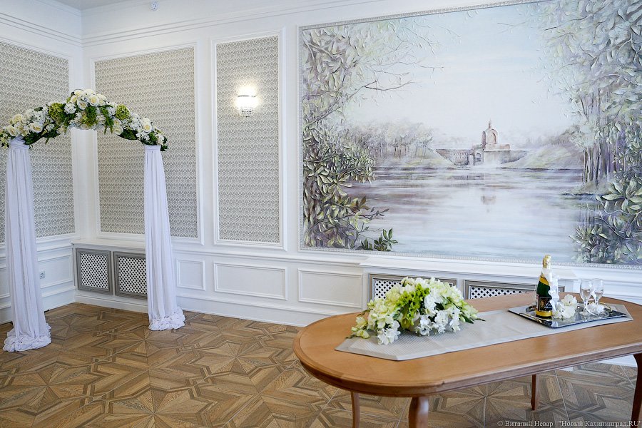Браком не назовут: в Калининграде после ремонта открылся ЗАГС (фото)
