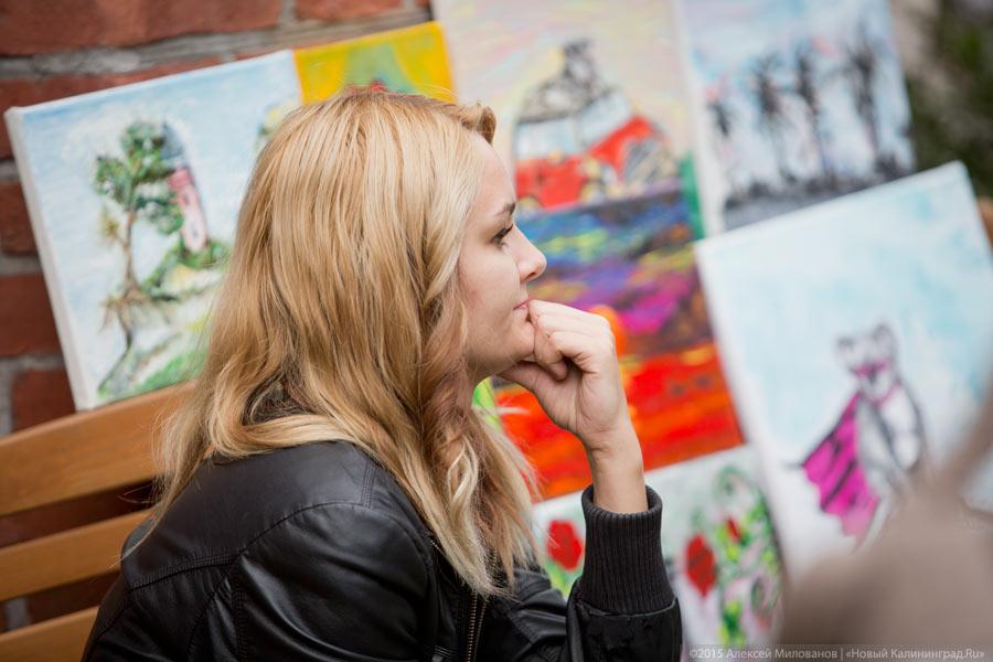 Диван, чемодан, саквояж: всё о субботней барахолке в «Воротах»