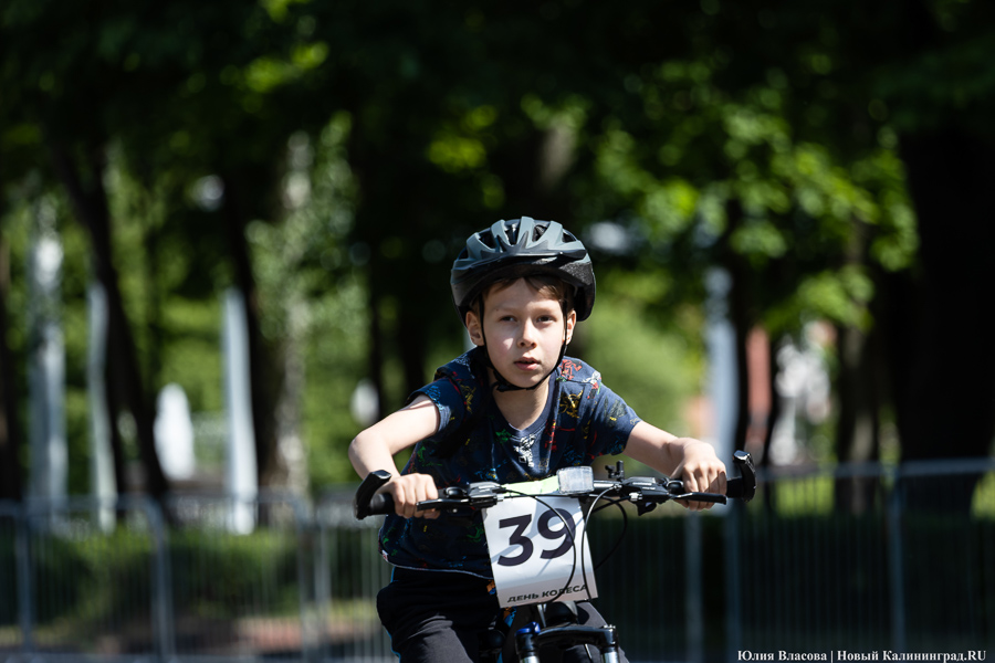 Катись оно всё: в Калининграде прошёл День колеса (фото)