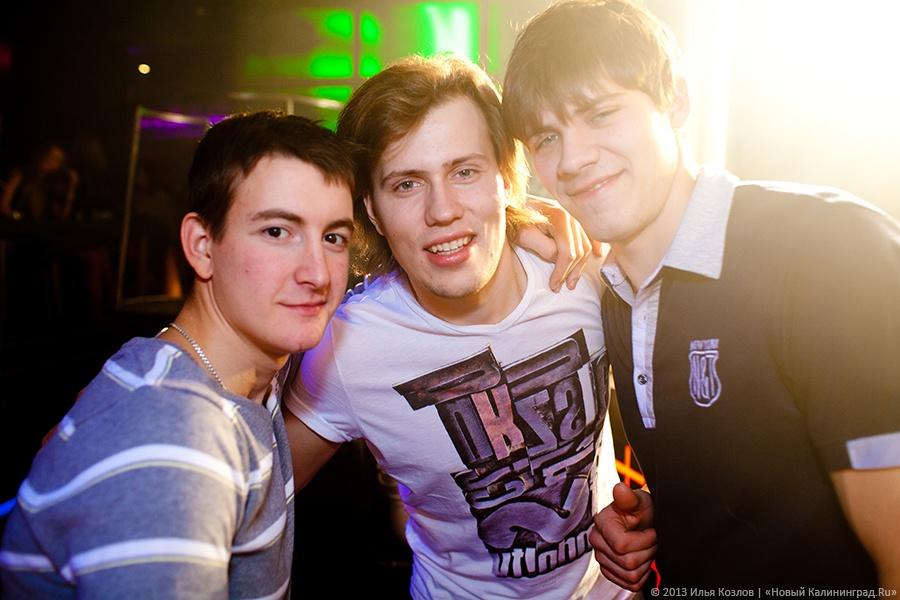 Рокабилли-хаус: фоторепортаж с выступления Drop the Lime в «Платинуме»