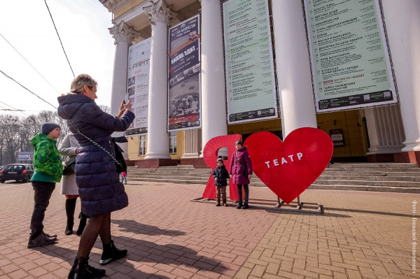 Около 1000 зрителей отметили День театра в калининградской драме