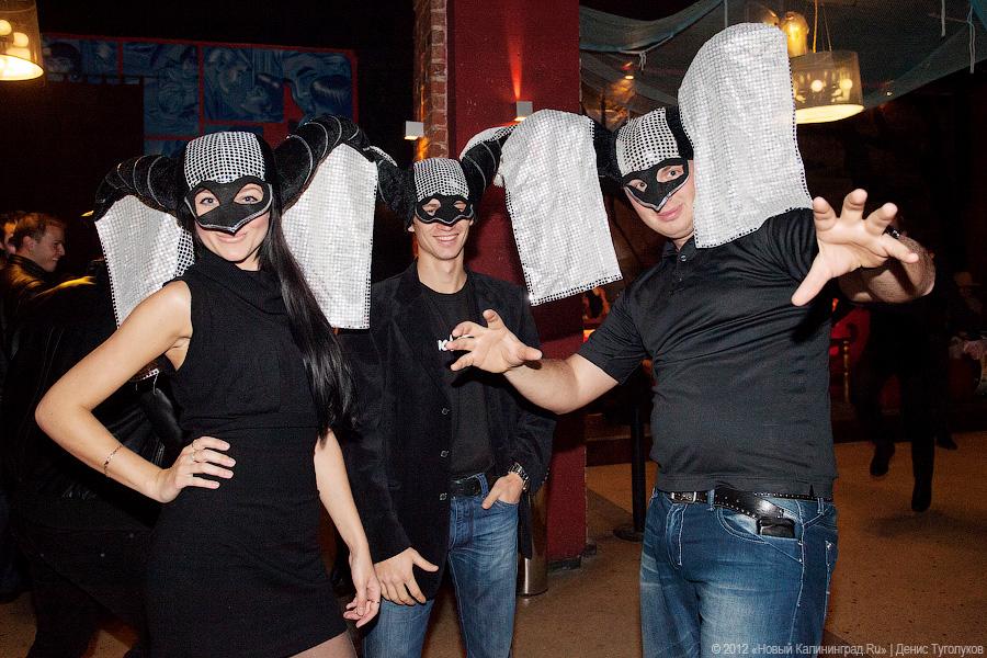 «Живее всех святых»: фоторепортаж с Хэллоуина на «Вагонке»