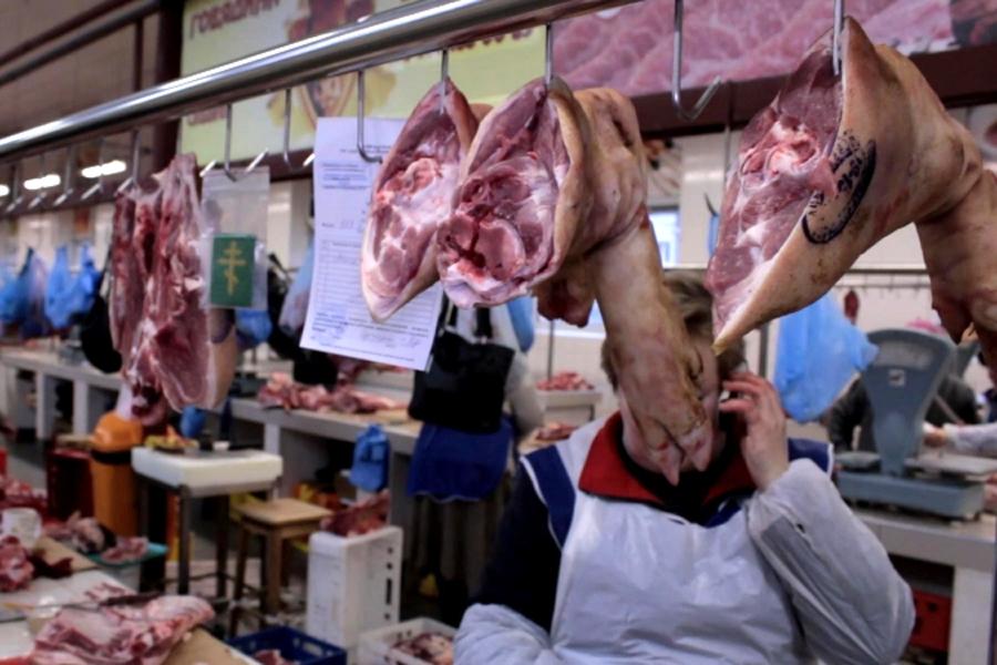 Полиция обнаружила в Калининграде точки, незаконно торговавшие мясом (фото)