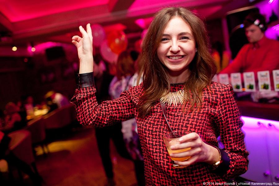 Только для девушек: белорусские стриптизёры «раскачали» «Stereo Cafe»