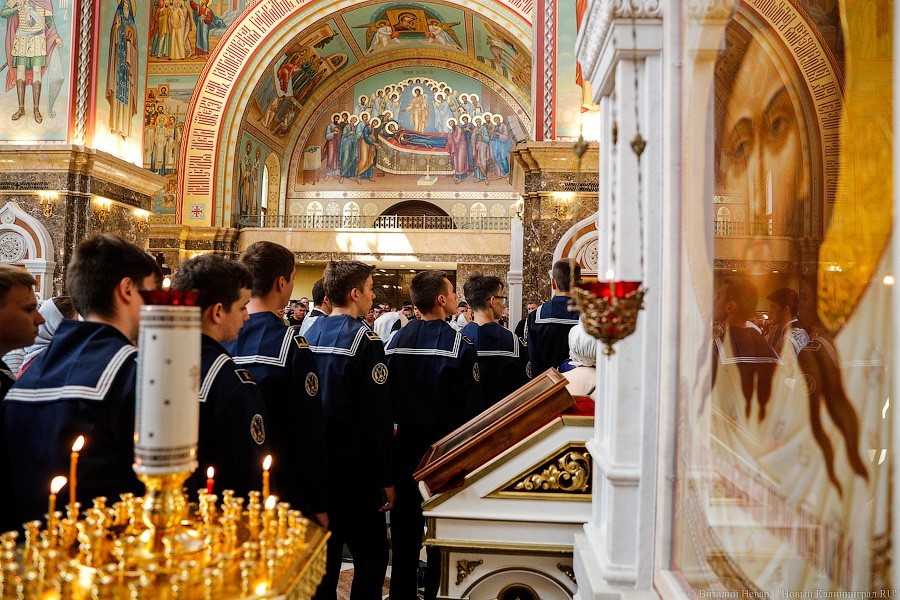 Образ апостола: в храм Христа Спасителя привезли главную икону ВМФ (фото)