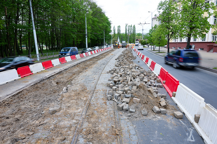 Ради трамвая придется потерпеть: что происходит на пр. Мира из-за перекладки рельсов (фото)