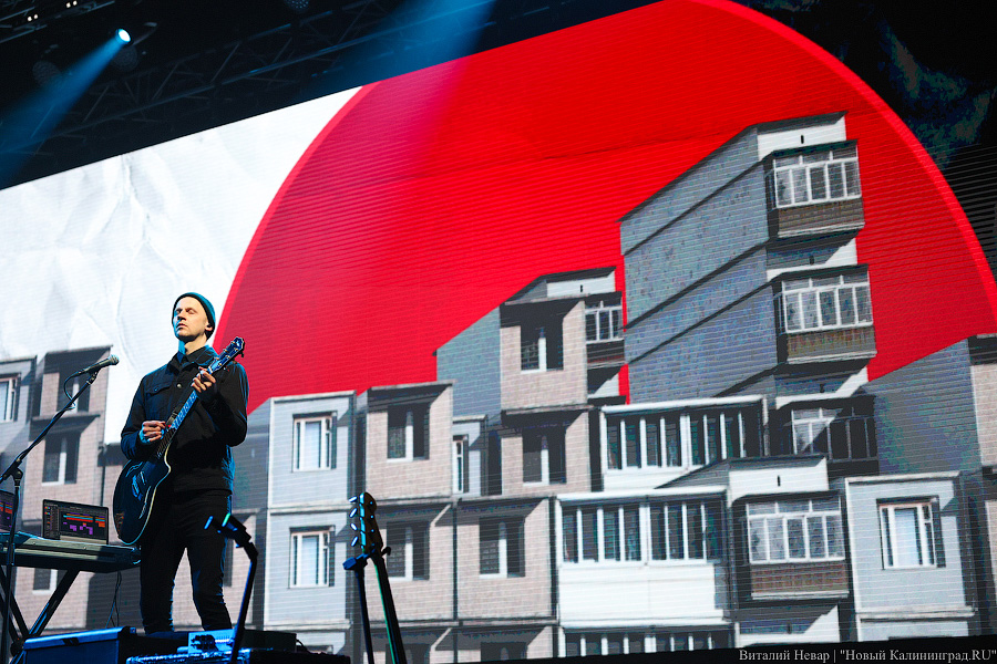 В Калининграде прошёл концерт группы «Кино». Голос Виктора Цоя оцифровали (фото)