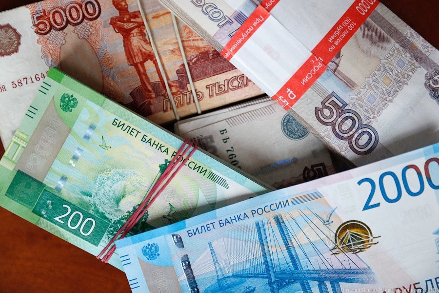 МРОТ в России с 1 января повышается на 850 рублей