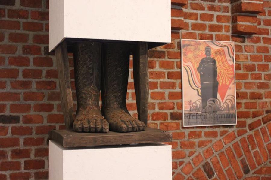 Группа «Сан Донато», «Железный человек возвращается», скульптурная инсталляция. Фото — Трофим Попов. Предоставлено Балтийским филиалом ГЦСИ.