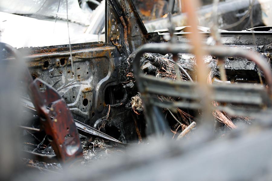 Охранник: машину Косенкова взорвали двое мужчин в масках (фото)