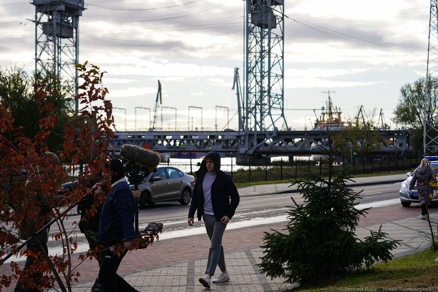 Двойная жизнь: в Калининграде продолжаются съемки сериала «Оффлайн» (фото)