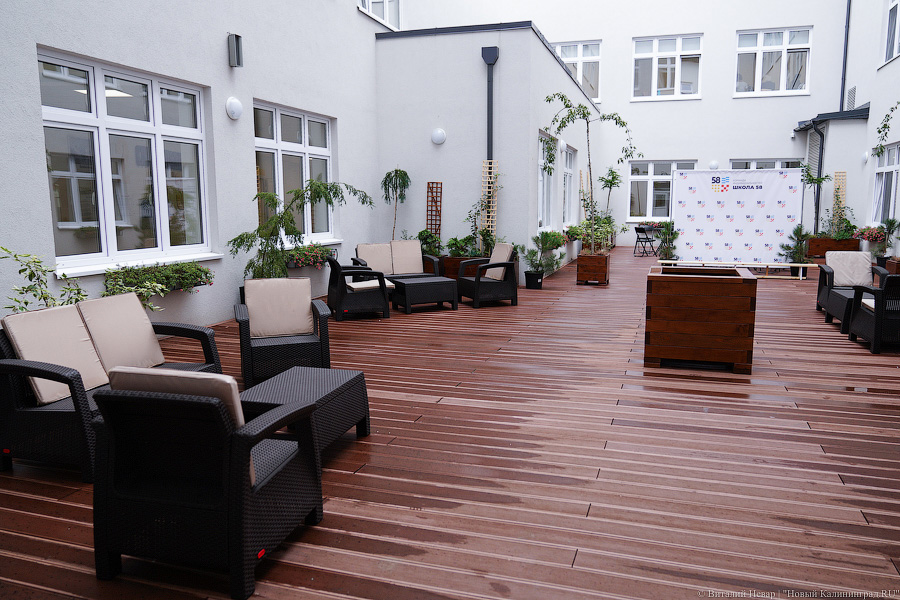 Серьёзное дело: как прошла первая линейка в самой новой школе Калининграда