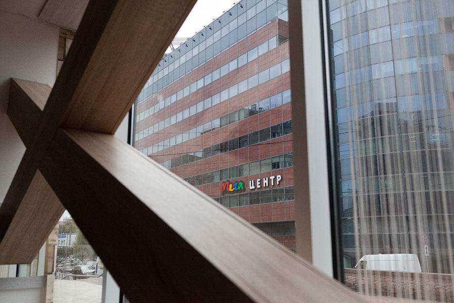 В Калининграде посетителей ТЦ «Мега» эвакуировали из-за сработавшей пожарной сигнализации