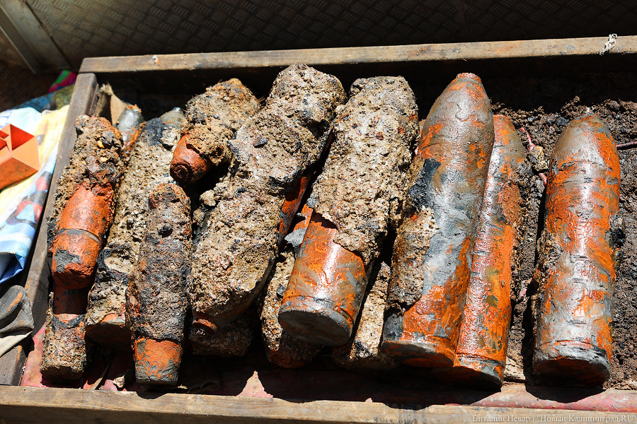 20 тысяч мин под водой: как проходит «разоружение» немецкой баржи под Балтийском (фото)