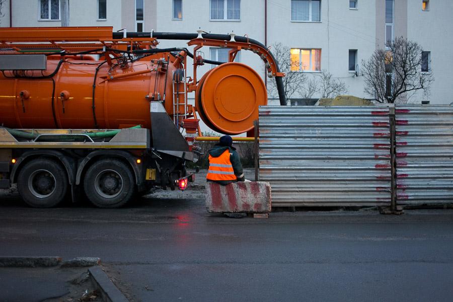 Ад переехал: вместо наполовину перекрытой ул. Дзержинского теперь «стоит» Аллея Смелых