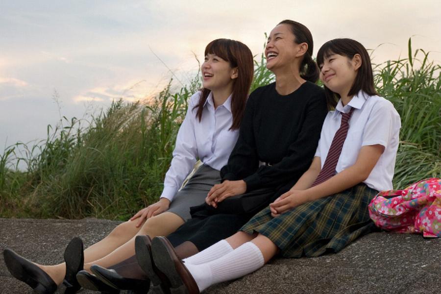 Кадр из фильма «Запечатлеть отца». Режиссёр: Рёта Накано. 2020