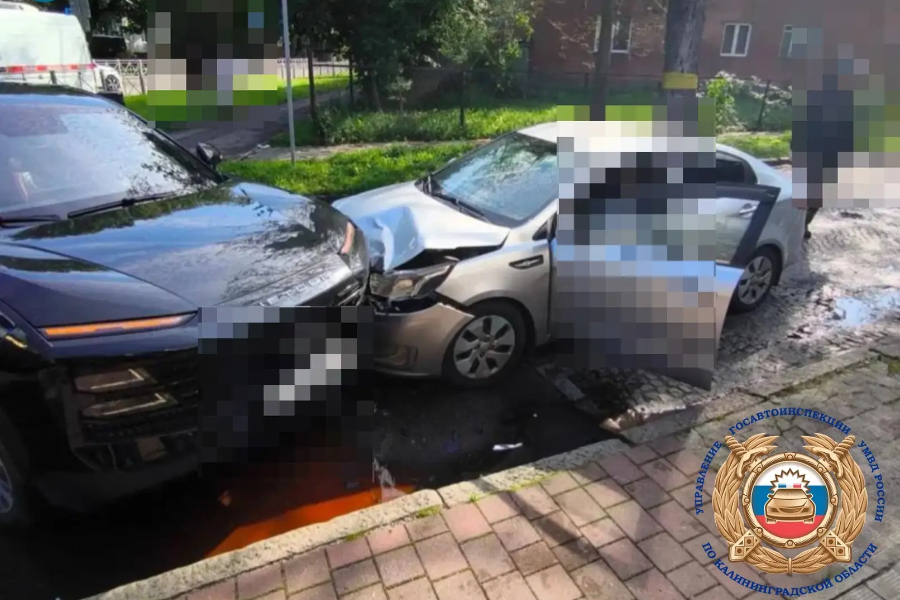 В Калининграде водителю стало плохо за рулем, он погиб в ДТП (видео)