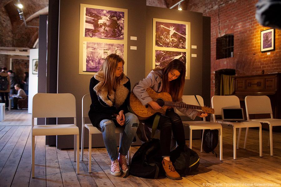 Суп с горошком и «янтарные» роллы:  «International lunch» в «Воротах»