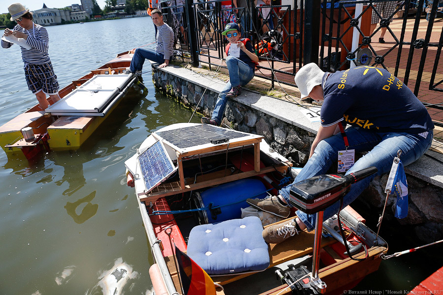 Стартовали: в Калининграде прошли соревнования лодок на солнечных батареях